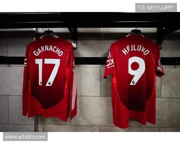 足球大师领衔球星传奇之路 揭示他们背后的奋斗与荣耀